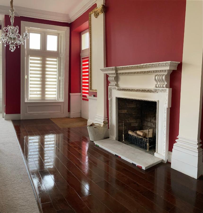 Trawscoed Mansion,central Wing Homestay Aberystwyth
